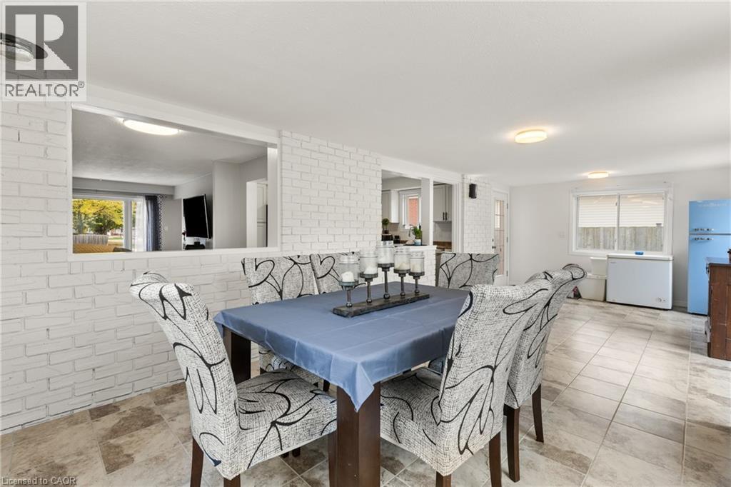 36 Angela Crescent, Cambridge, ON - Indoor Photo Showing Dining Room