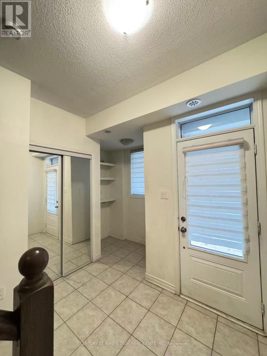 56 Cornell Centre Boulevard, Markham, ON - Indoor Photo Showing Other Room