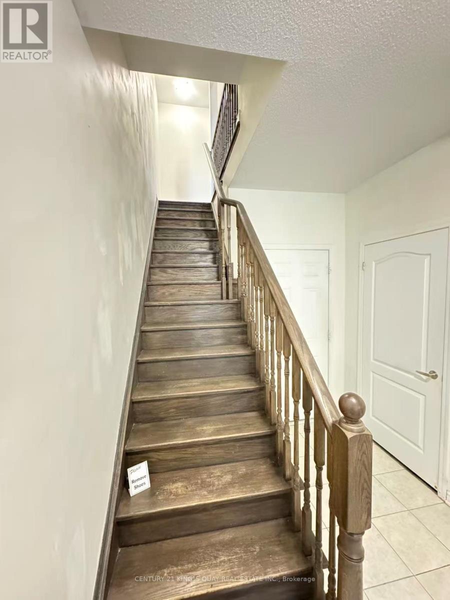 56 Cornell Centre Boulevard, Markham, ON - Indoor Photo Showing Other Room