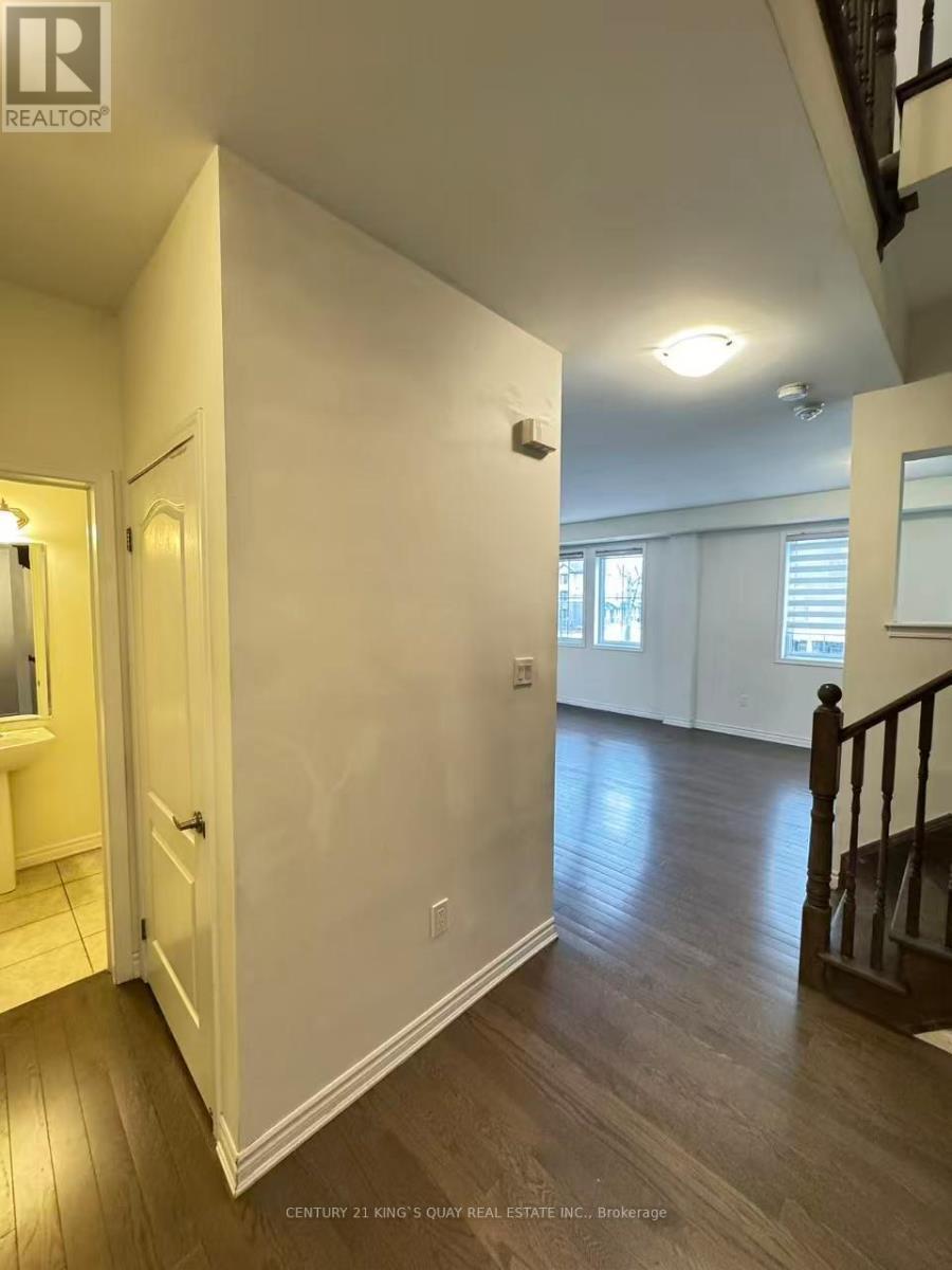 56 Cornell Centre Boulevard, Markham, ON - Indoor Photo Showing Other Room
