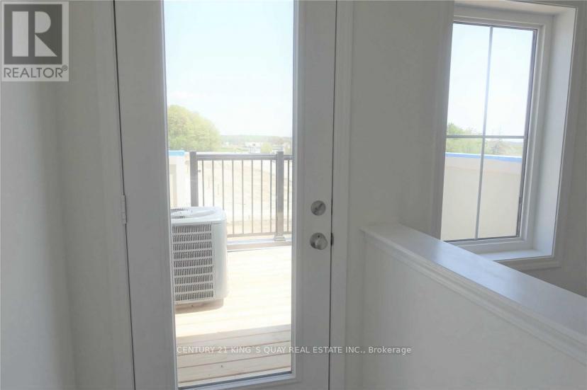 56 Cornell Centre Boulevard, Markham, ON - Indoor Photo Showing Other Room