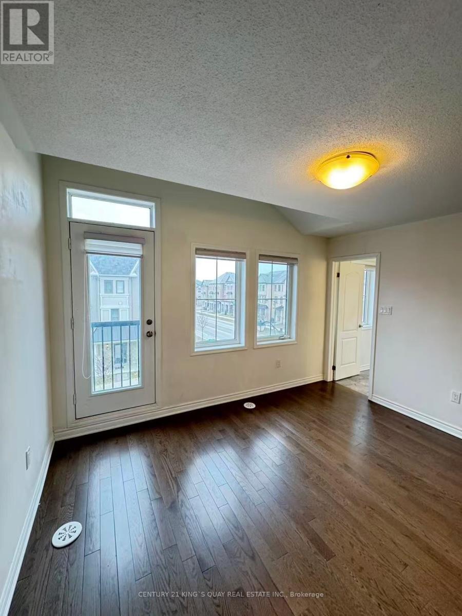 56 Cornell Centre Boulevard, Markham, ON - Indoor Photo Showing Other Room