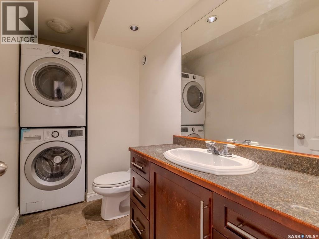 1804 1St Avenue N, Saskatoon, SK - Indoor Photo Showing Laundry Room