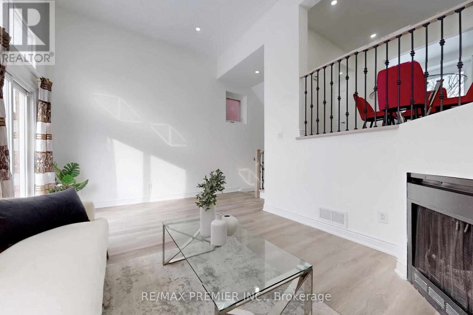 3348 Burdock Place, Mississauga, ON - Indoor