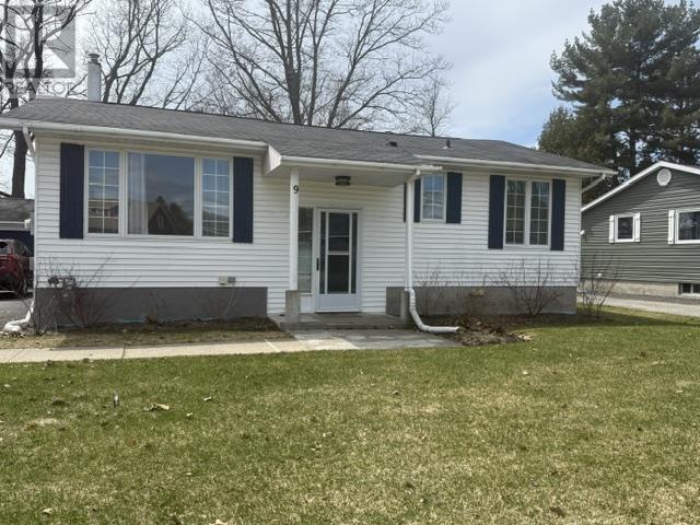 9 Buchan Ave, Blind River, ON - Outdoor