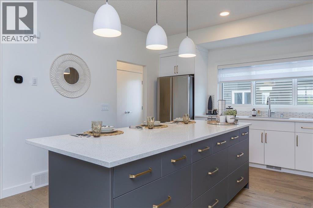 540 Legacy Circle Se, Calgary, AB - Indoor Photo Showing Kitchen