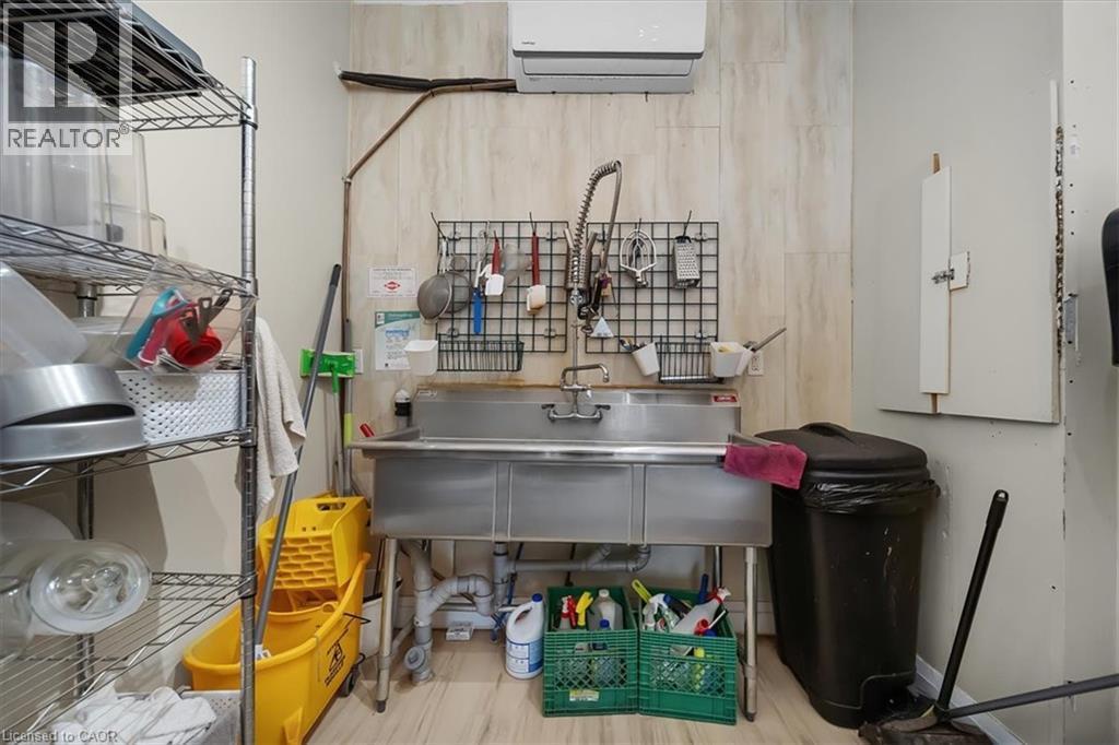 339 Barton Street E, Hamilton, ON