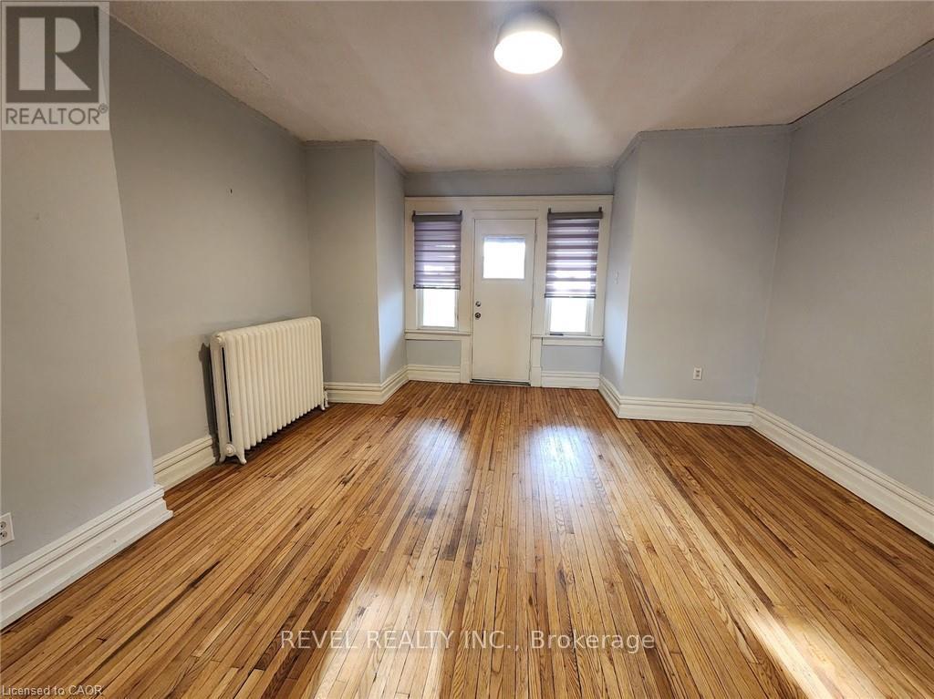 25 West Avenue S, Hamilton, ON - Indoor Photo Showing Other Room