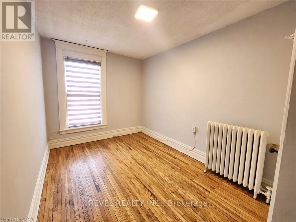 25 West Avenue S, Hamilton, ON - Indoor Photo Showing Other Room