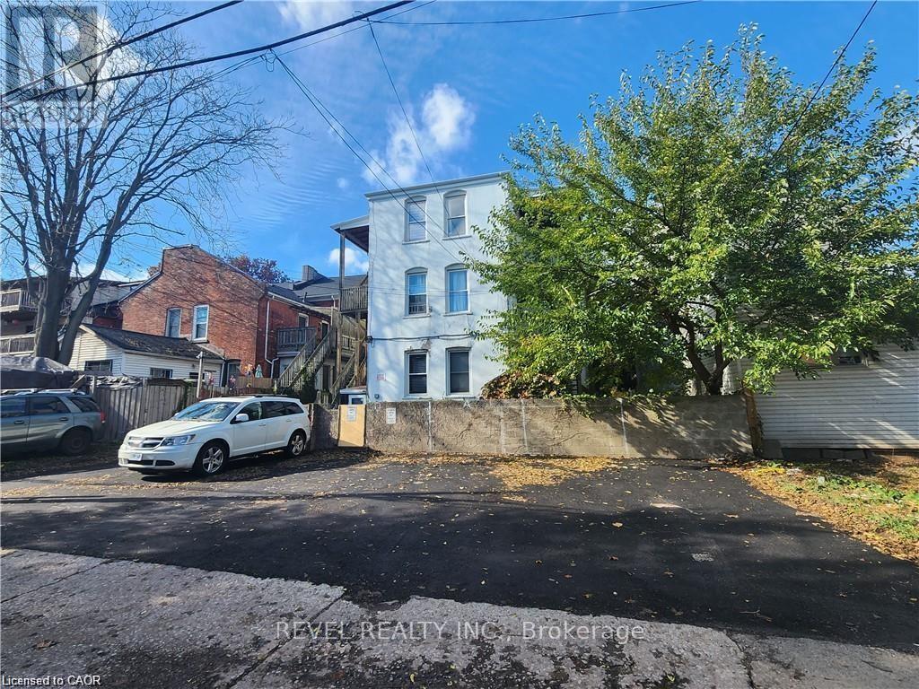 25 West Avenue S, Hamilton, ON - Outdoor