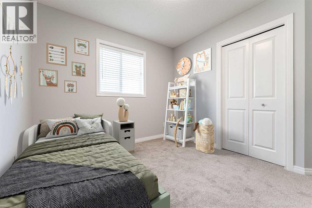 10 Everglen Crescent Sw, Calgary, AB - Indoor Photo Showing Bedroom
