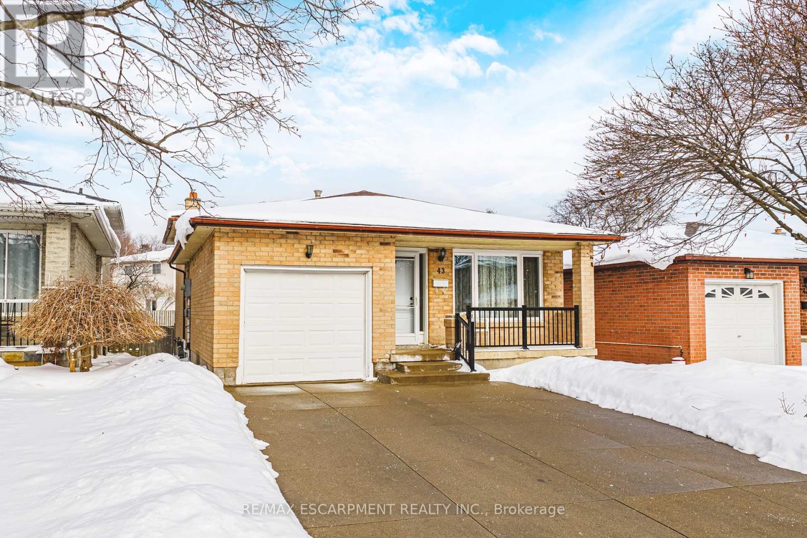 43 Everest Street, Hamilton, ON - Outdoor