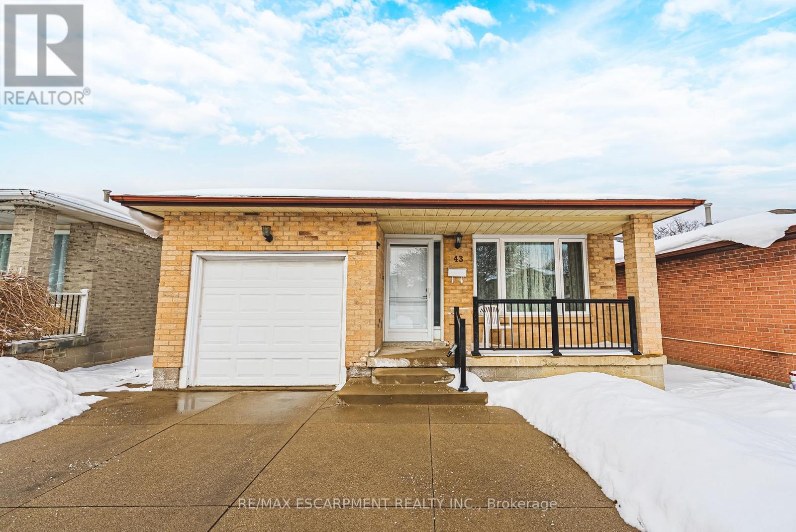 43 Everest Street, Hamilton, ON - Outdoor
