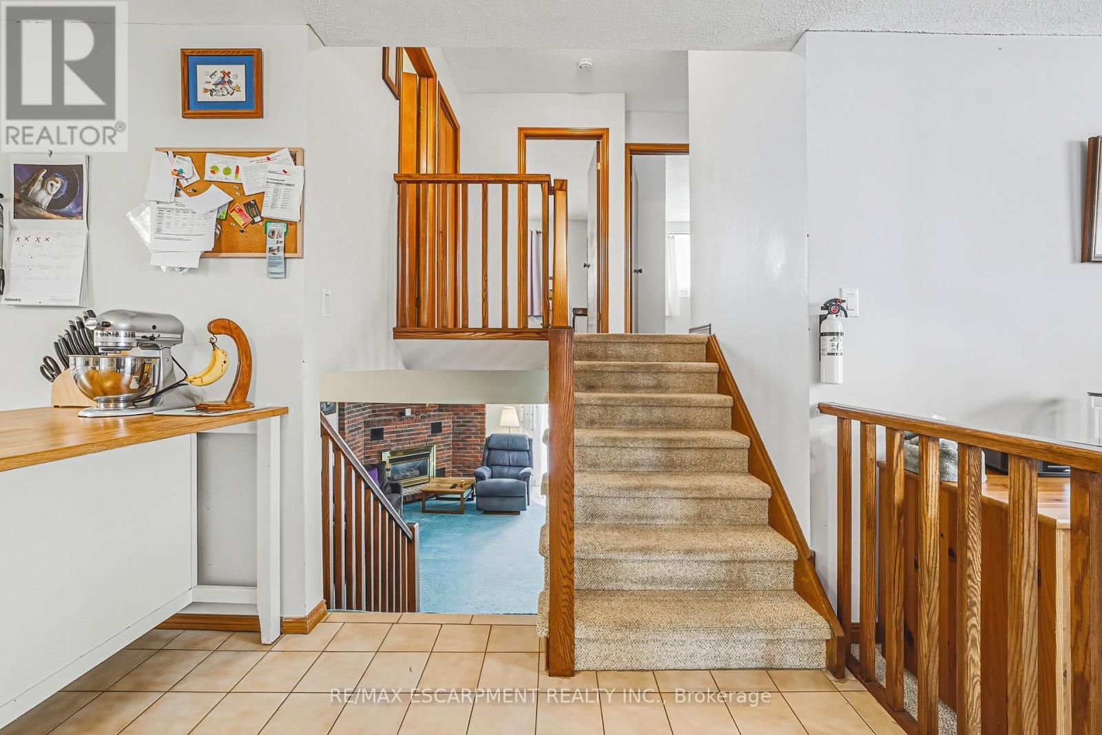 43 Everest Street, Hamilton, ON - Indoor Photo Showing Other Room