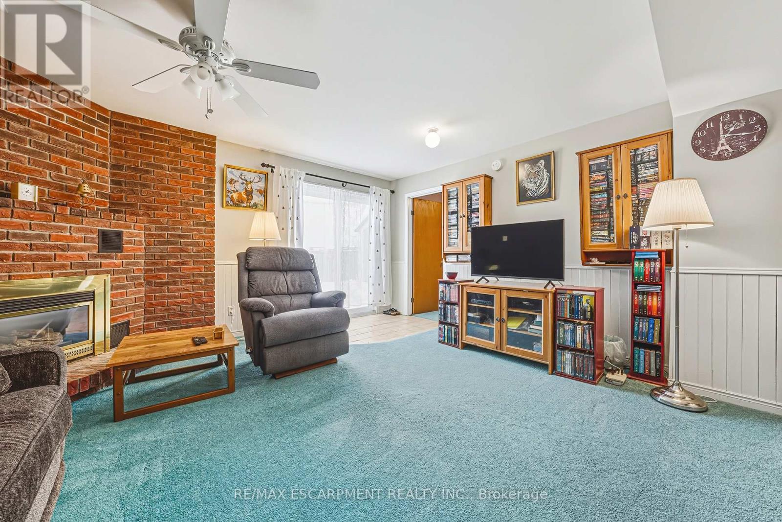 43 Everest Street, Hamilton, ON - Indoor With Fireplace