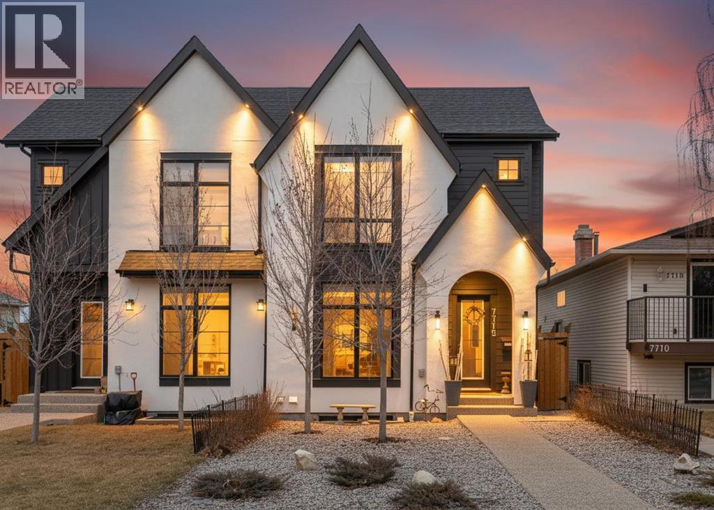 7712 36 Avenue Nw, Calgary, AB - Outdoor With Facade