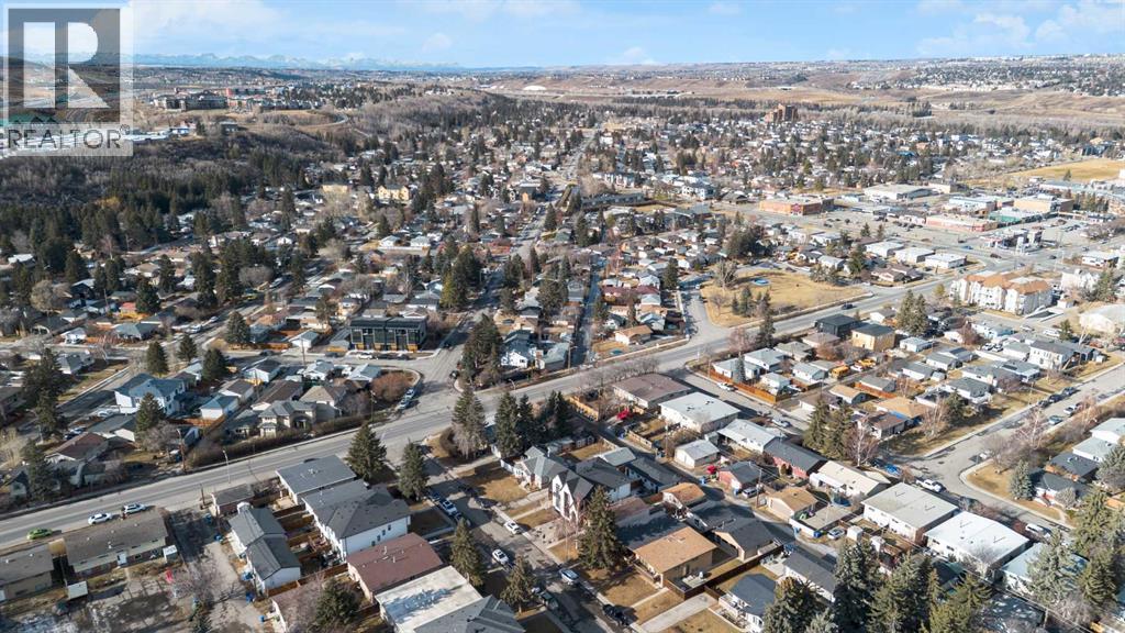 7712 36 Avenue Nw, Calgary, AB - Outdoor With View