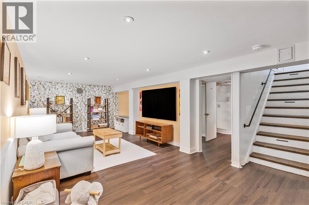 1177 Bellview Street, Burlington, ON - Indoor Photo Showing Living Room