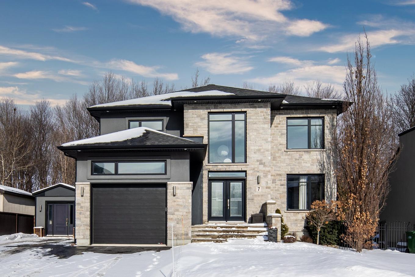 Frontage - 7 Rue Molière, Saint-Jean-Sur-Richelieu, QC - Outdoor With Facade