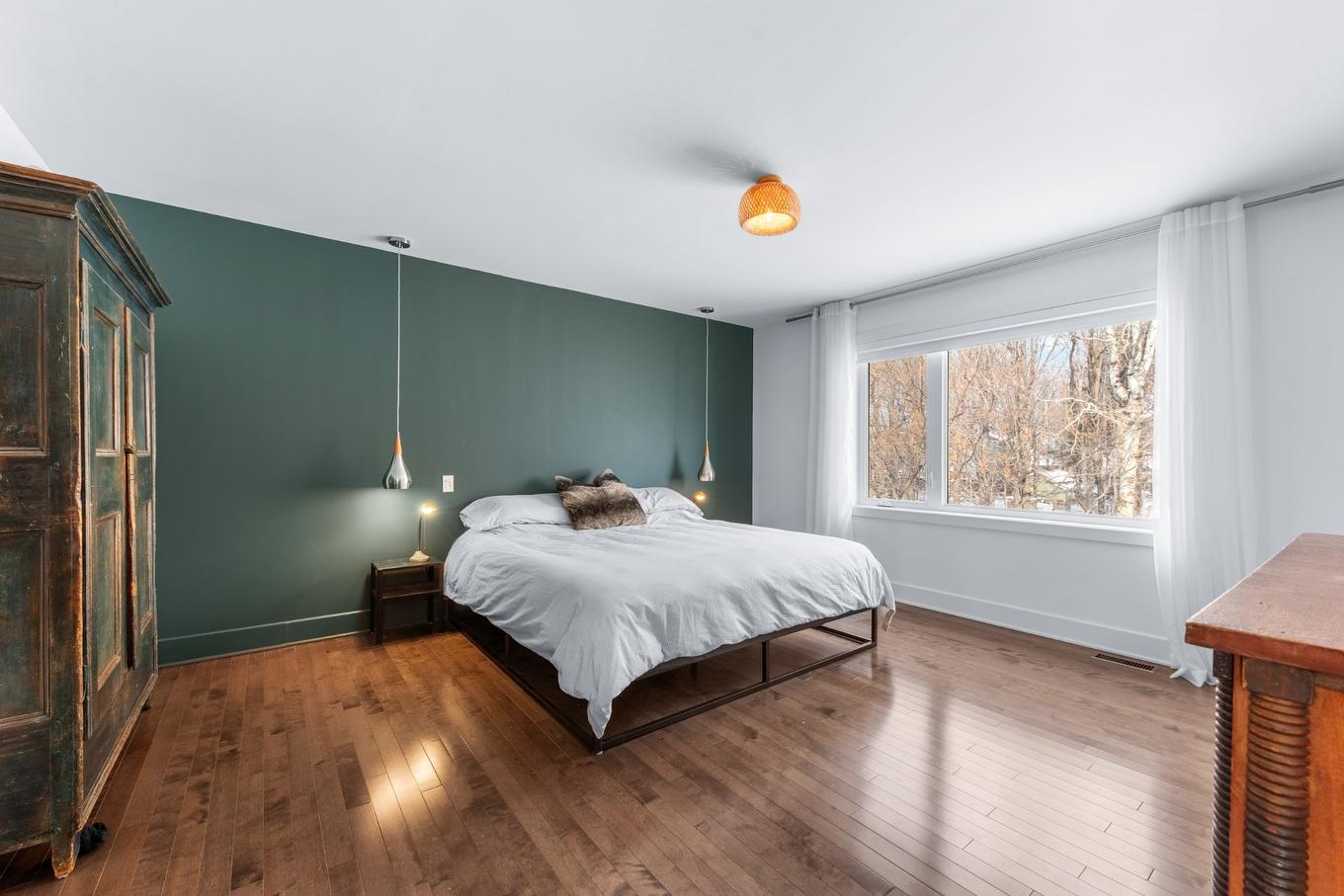Primary bedroom - 7 Rue Molière, Saint-Jean-Sur-Richelieu, QC - Indoor Photo Showing Bedroom