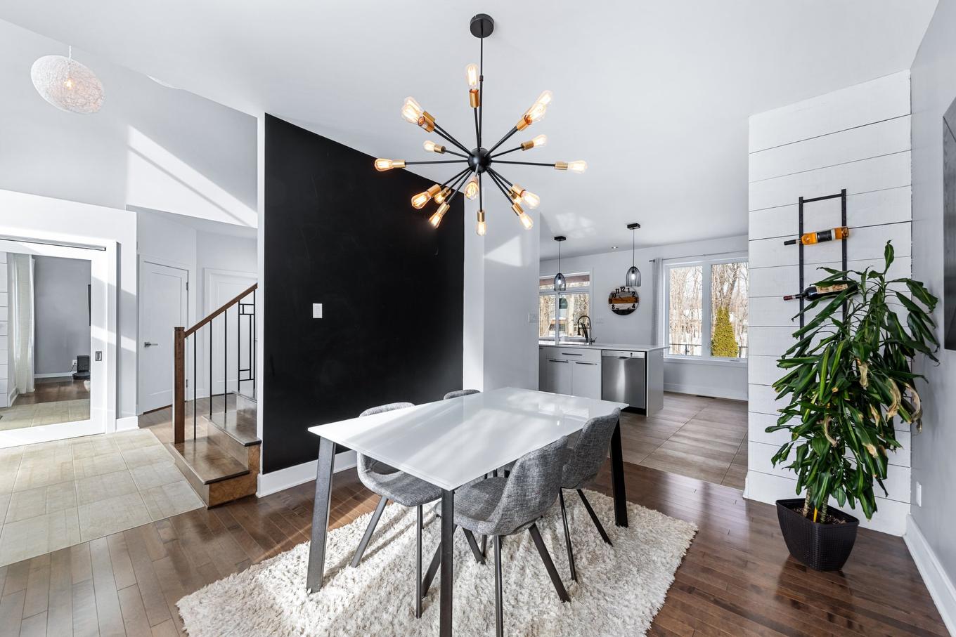 Dining room - 7 Rue Molière, Saint-Jean-Sur-Richelieu, QC - Indoor