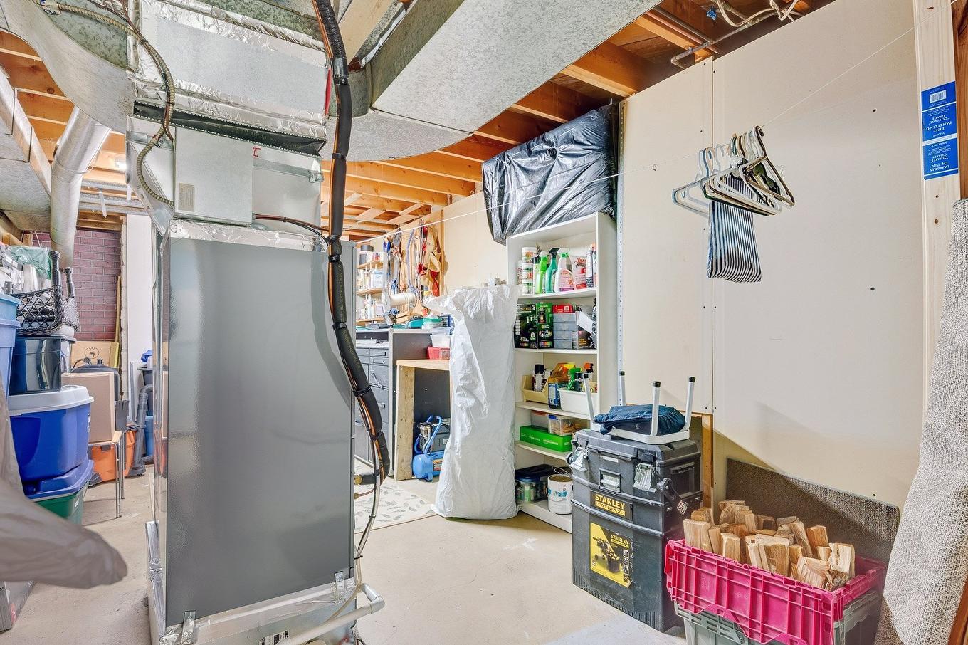 Workshop - 365 Rue Papillon, Laval (Auteuil), QC - Indoor Photo Showing Basement