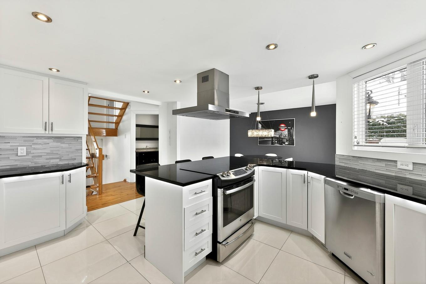 Kitchen - 823 Rue De La Portneuf, Terrebonne (Lachenaie), QC - Indoor Photo Showing Kitchen