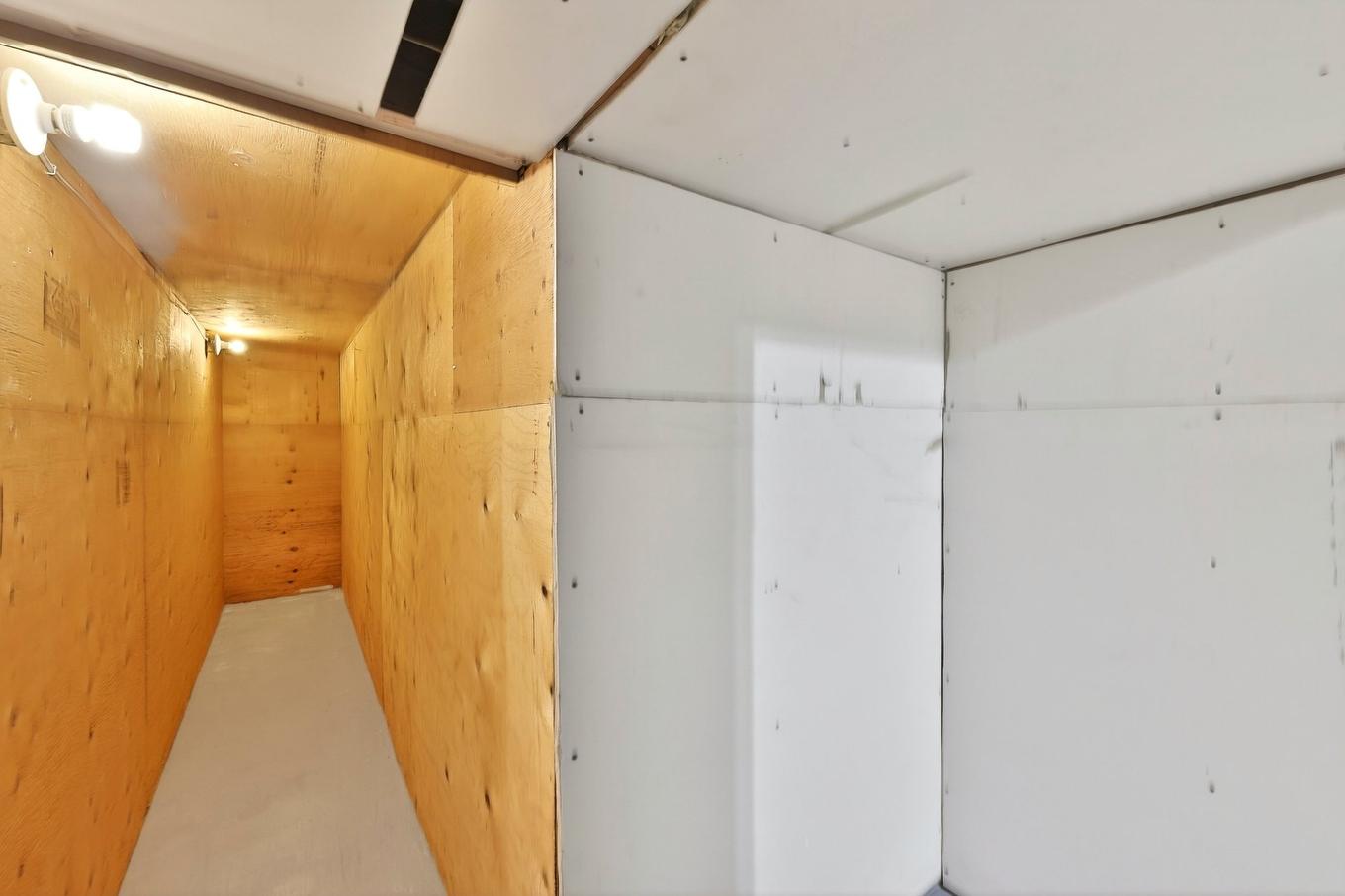 Storage - 823 Rue De La Portneuf, Terrebonne (Lachenaie), QC - Indoor