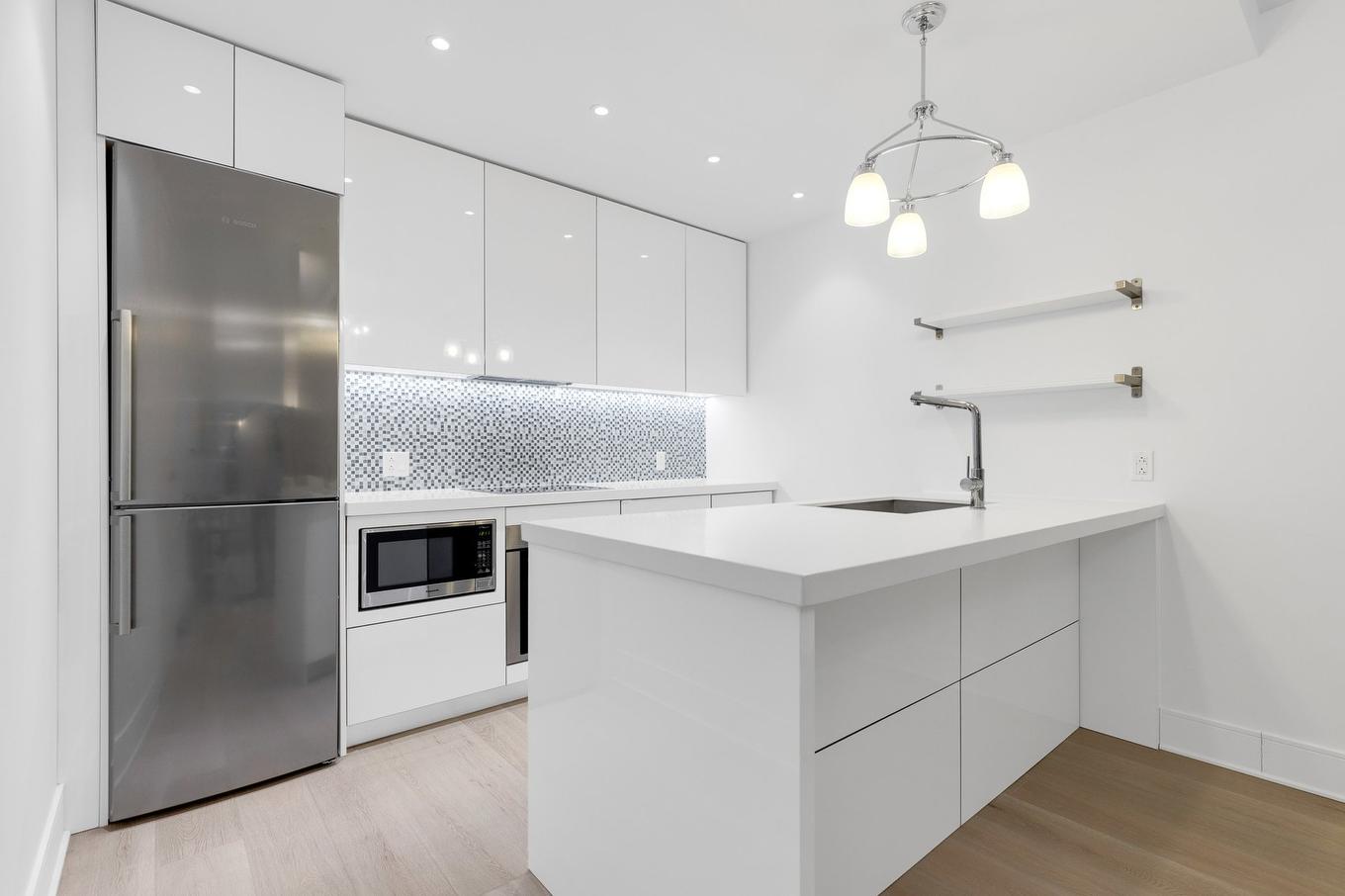 Kitchen - 1009-1188 Av. Union, Montréal (Ville-Marie), QC - Indoor Photo Showing Kitchen With Upgraded Kitchen