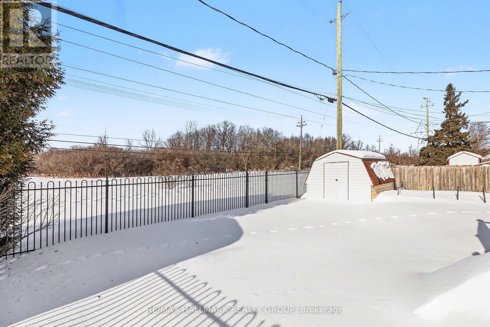 2004 Dorval Avenue, Ottawa, ON - Outdoor