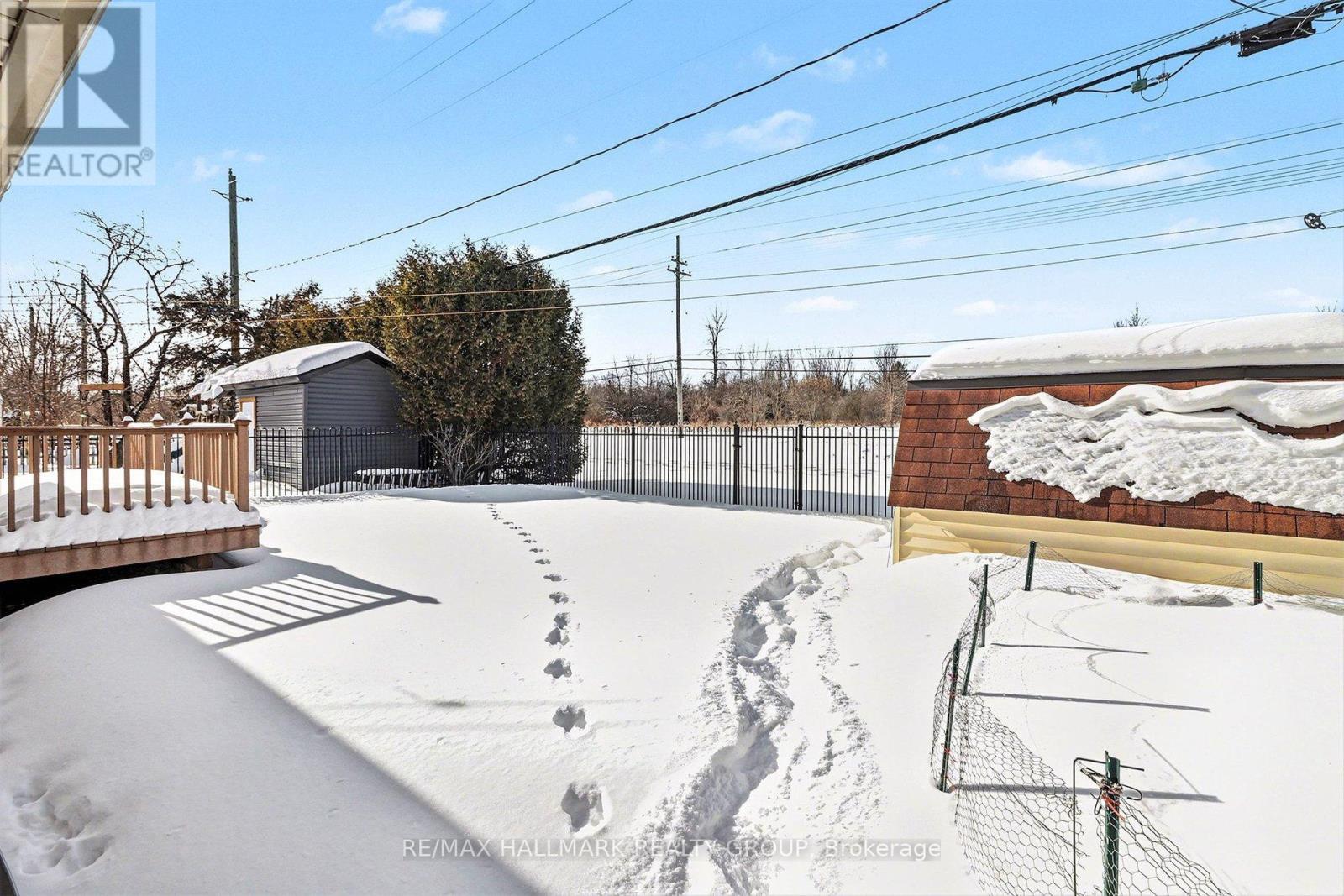 2004 Dorval Avenue, Ottawa, ON - Outdoor