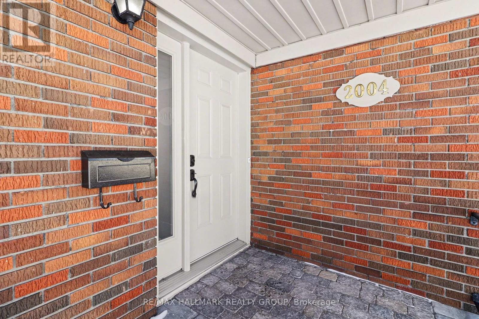 2004 Dorval Avenue, Ottawa, ON - Indoor Photo Showing Other Room