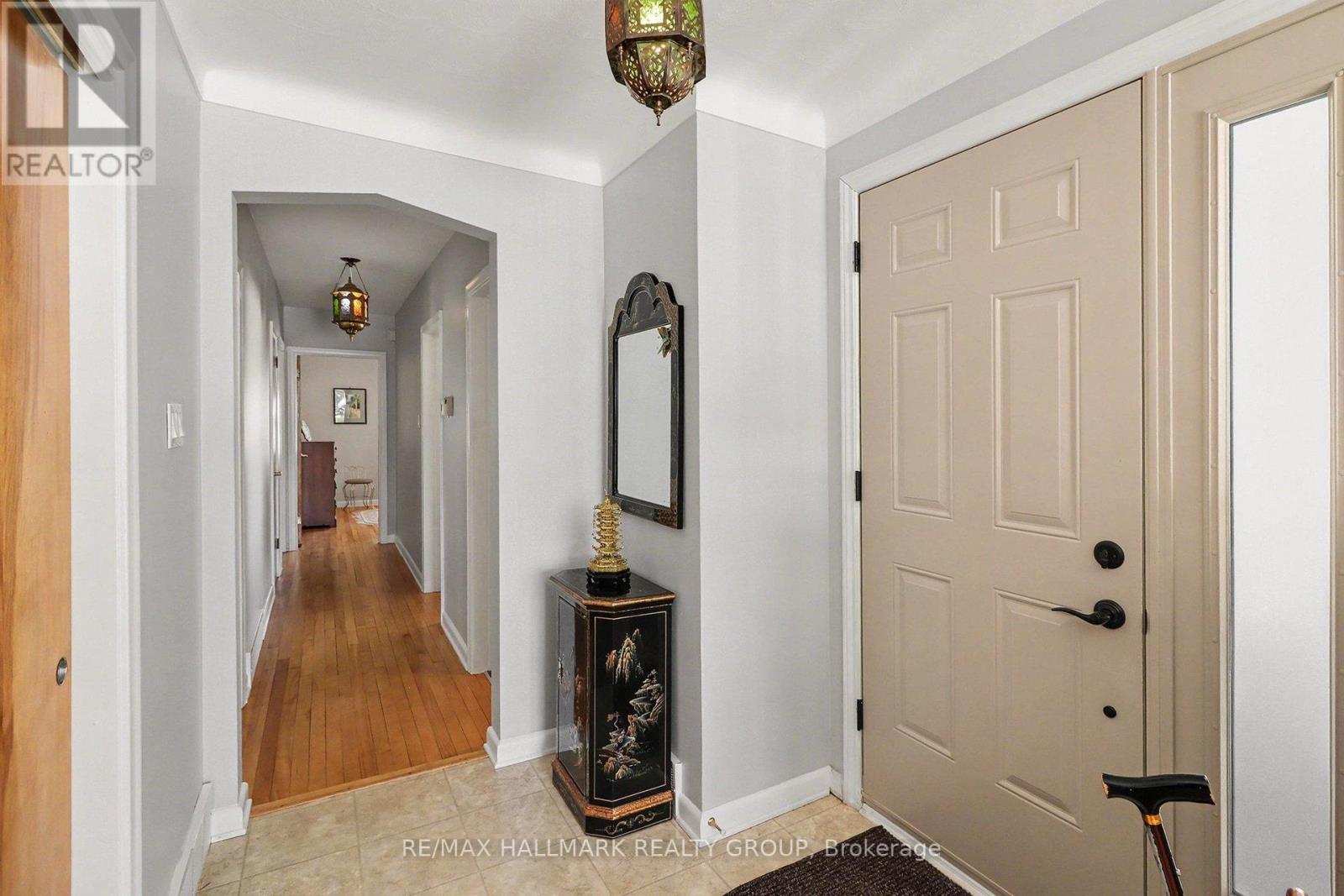 2004 Dorval Avenue, Ottawa, ON - Indoor Photo Showing Other Room