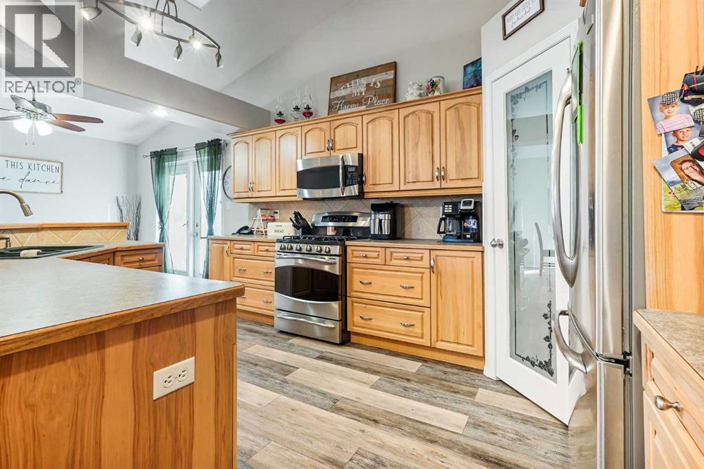 86 Salish Place W, Lethbridge, AB