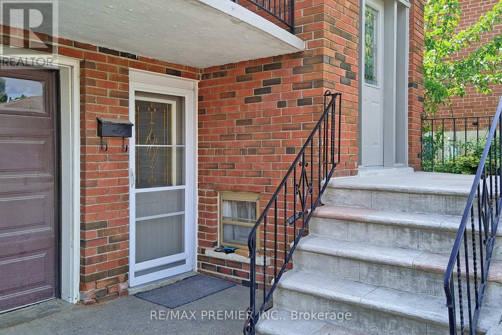 3646 Molly Avenue, Mississauga, ON - Outdoor With Exterior