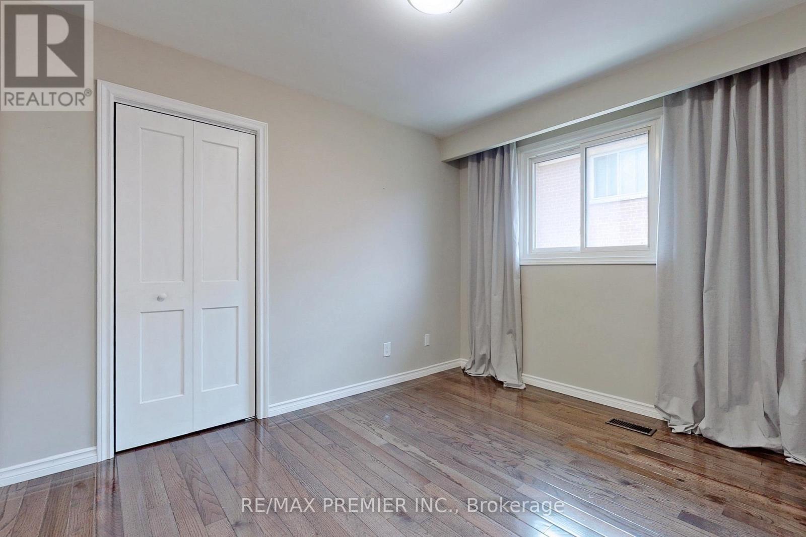 3646 Molly Avenue, Mississauga, ON - Indoor Photo Showing Other Room