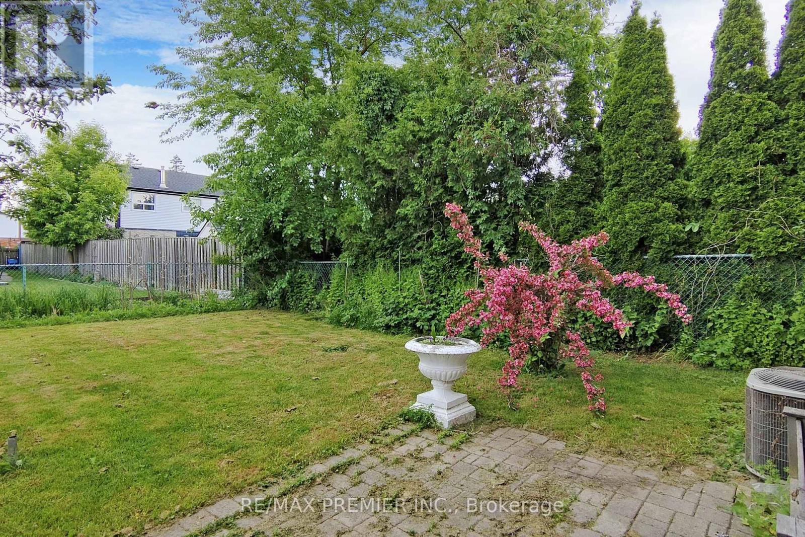 3646 Molly Avenue, Mississauga, ON - Outdoor