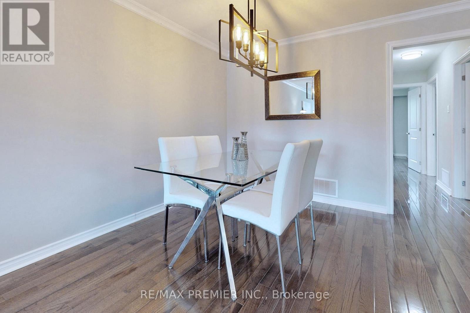 3646 Molly Avenue, Mississauga, ON - Indoor Photo Showing Dining Room