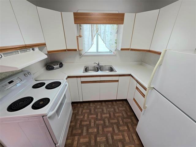 1066 Downing St, Winnipeg, MB