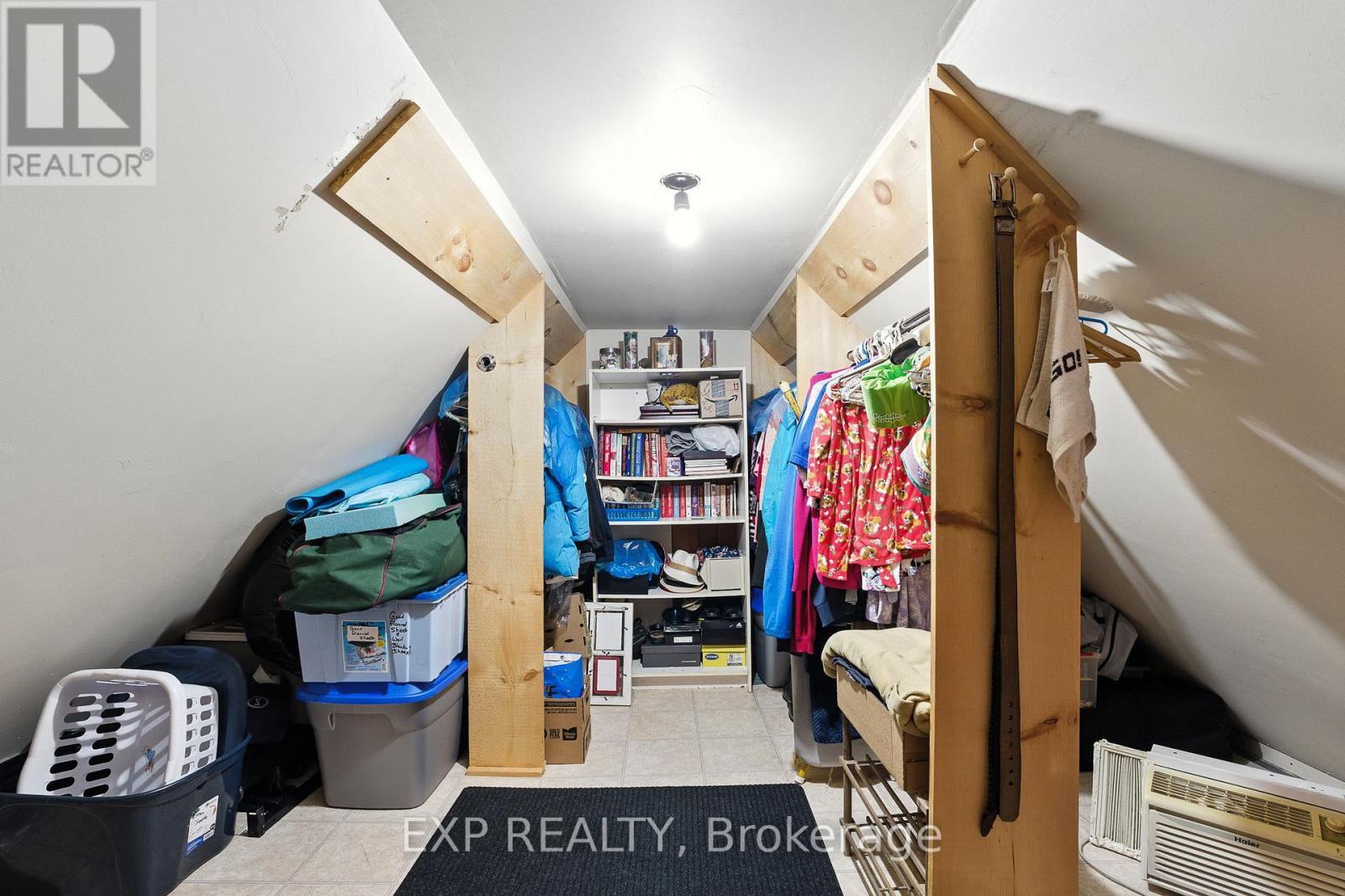 7800 34 Highway, Champlain, ON - Indoor