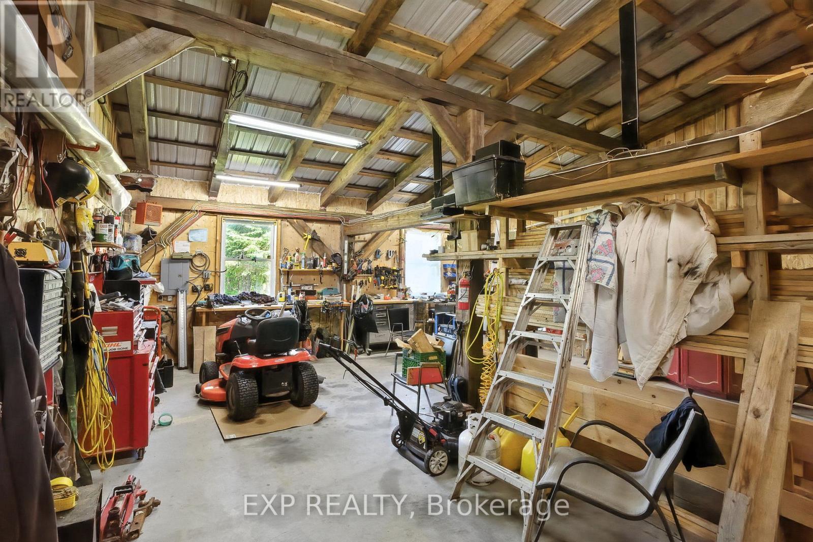 7800 34 Highway, Champlain, ON - Indoor