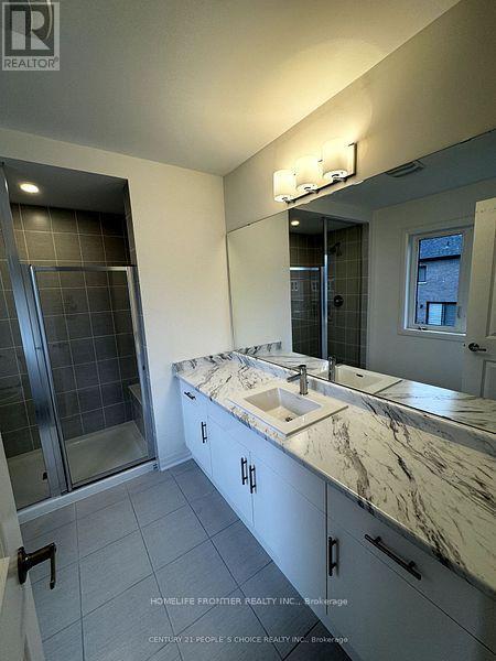Upper - 33 Shepherd Drive, Barrie, ON - Indoor Photo Showing Bathroom