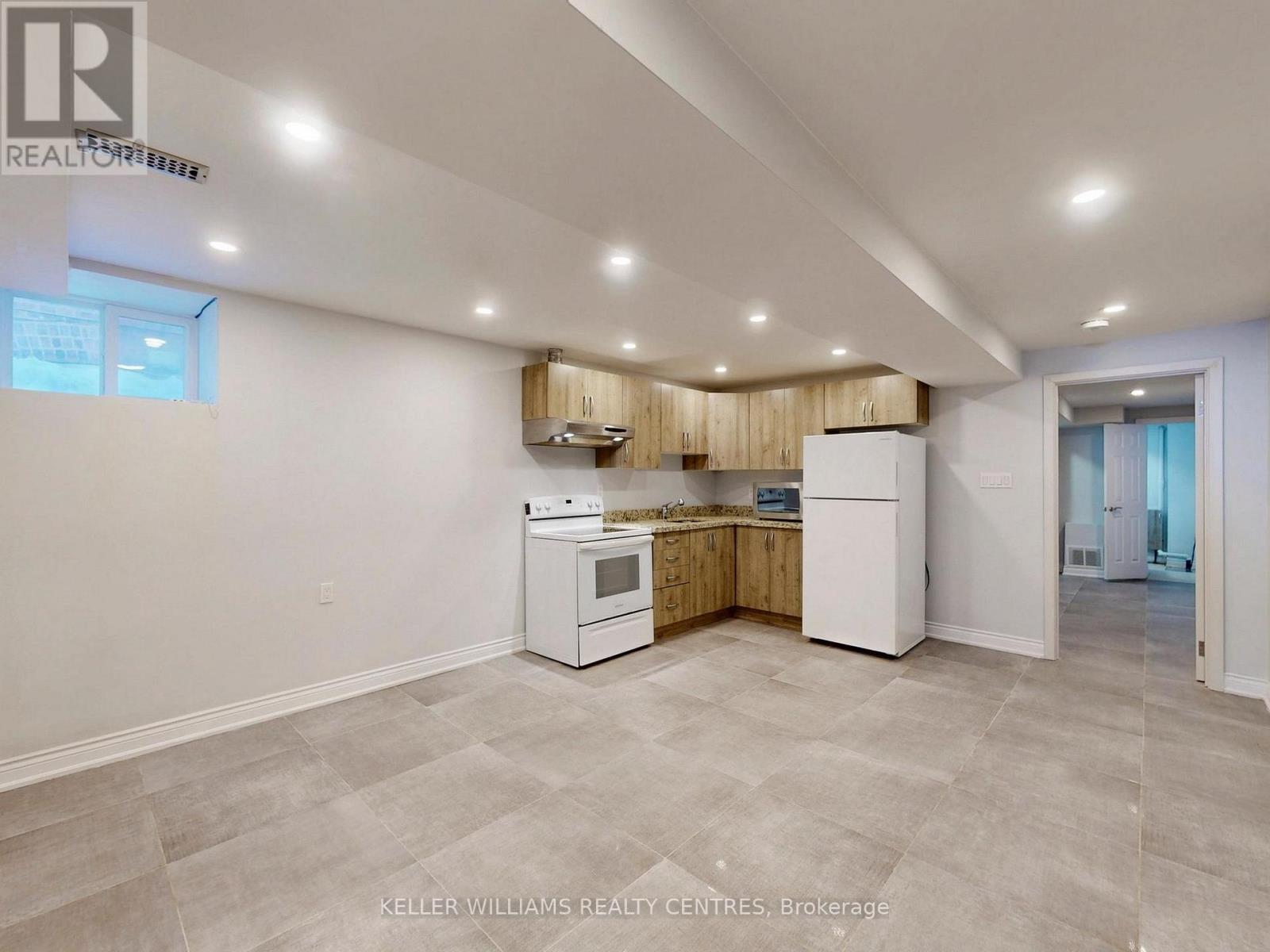 62 Hounslow Heath Road, Toronto, ON - Indoor