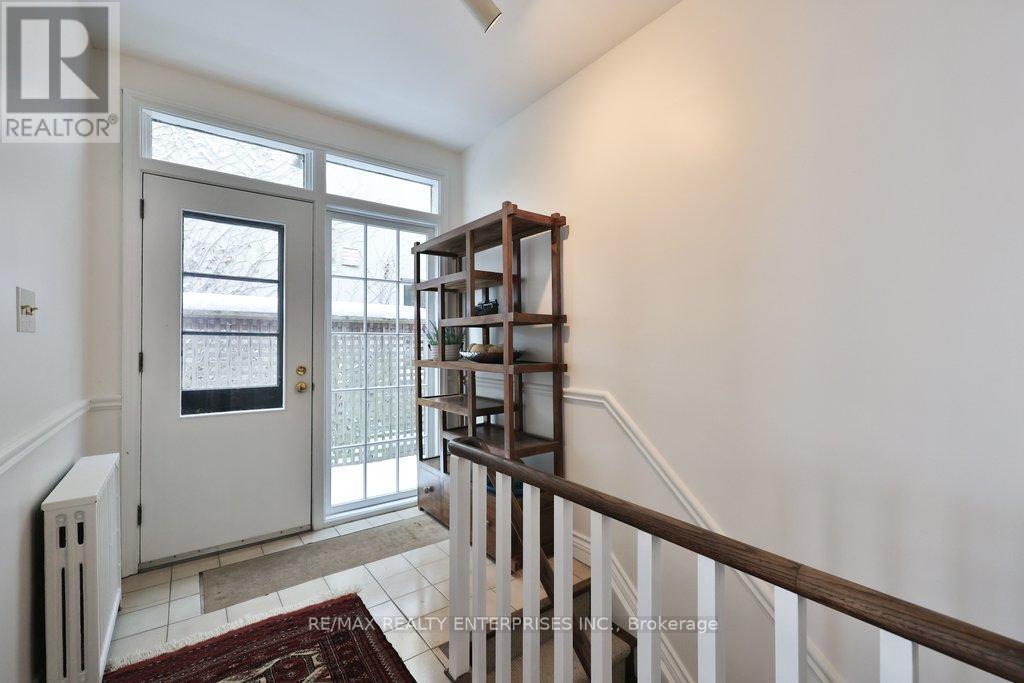 48 Cumberland Drive, Mississauga, ON - Indoor Photo Showing Other Room