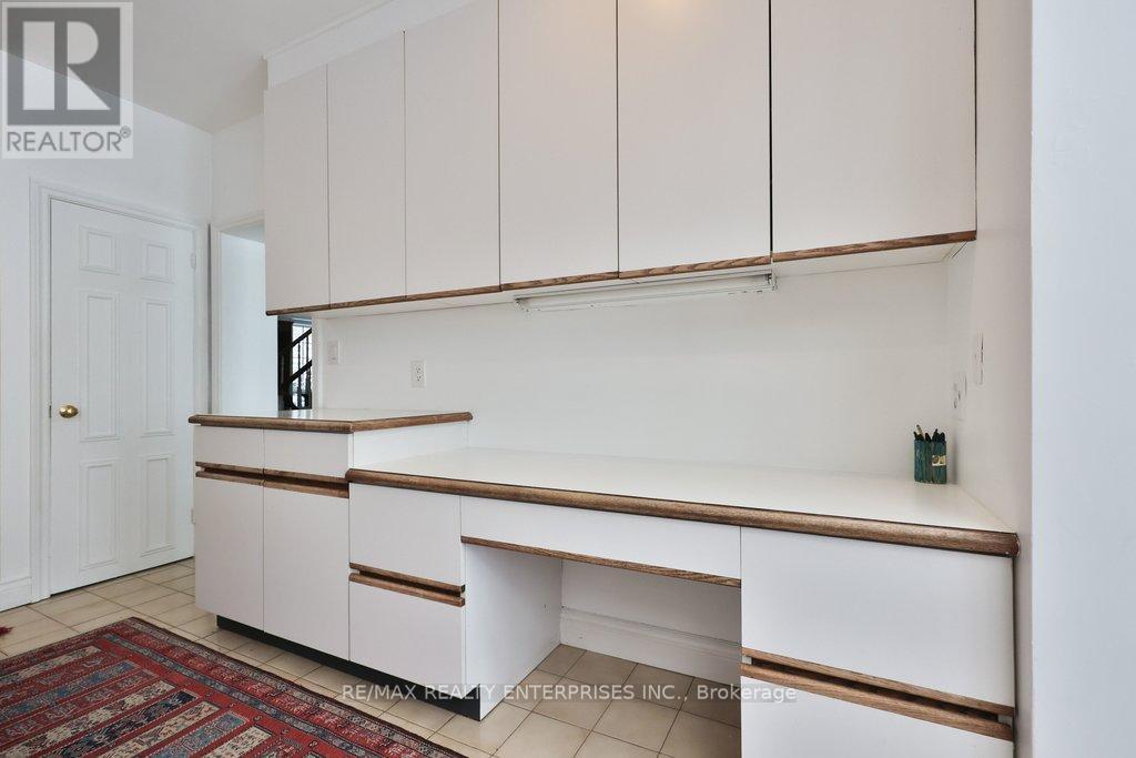 48 Cumberland Drive, Mississauga, ON - Indoor