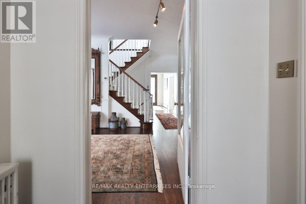 48 Cumberland Drive, Mississauga, ON - Indoor Photo Showing Other Room