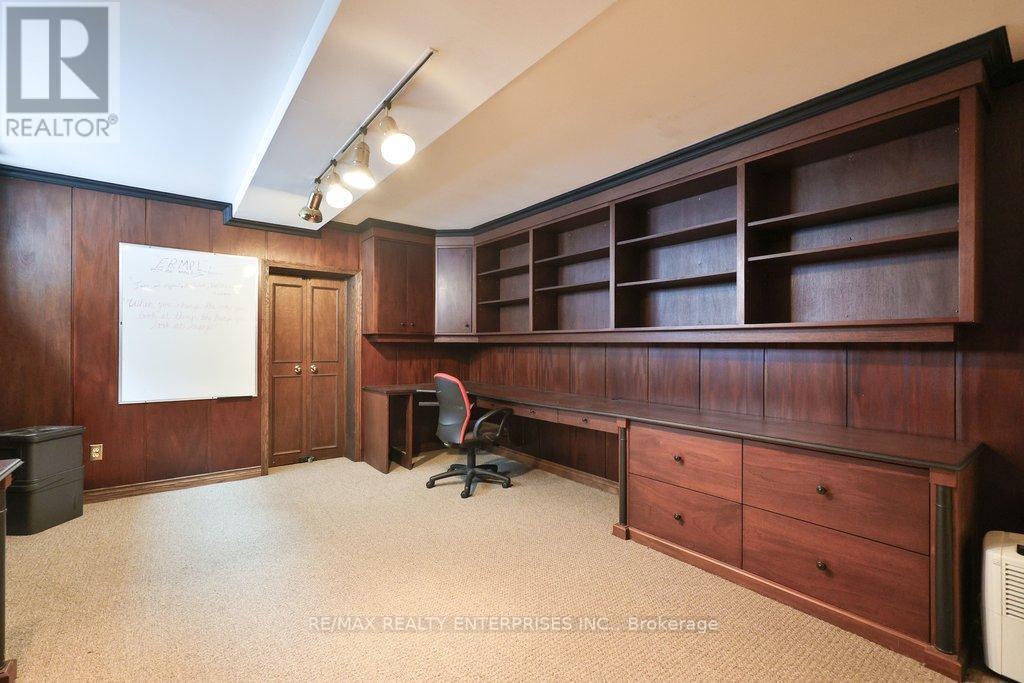 48 Cumberland Drive, Mississauga, ON - Indoor Photo Showing Office