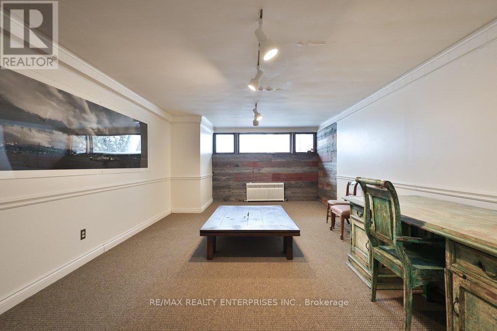 48 Cumberland Drive, Mississauga, ON - Indoor Photo Showing Other Room