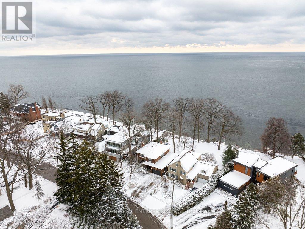 48 Cumberland Drive, Mississauga, ON - Outdoor With Body Of Water With View