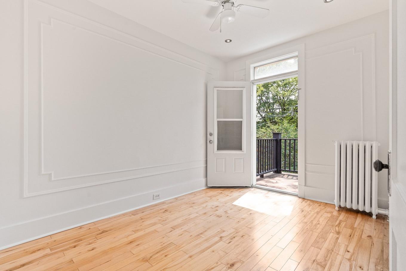 Chambre à coucher - 4275 Av. Beaconsfield, Montréal (Côte-Des-Neiges/Notre-Dame-De-Grâce), QC - Indoor Photo Showing Other Room